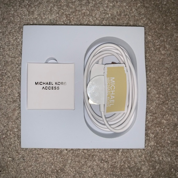 Michael Kors (Access) Smart Watch - Picture 3 of 8